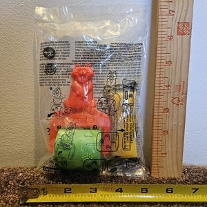 Burger King Crayola 2020 Red Green Roller Toy w/ Yellow Dough Brand-New